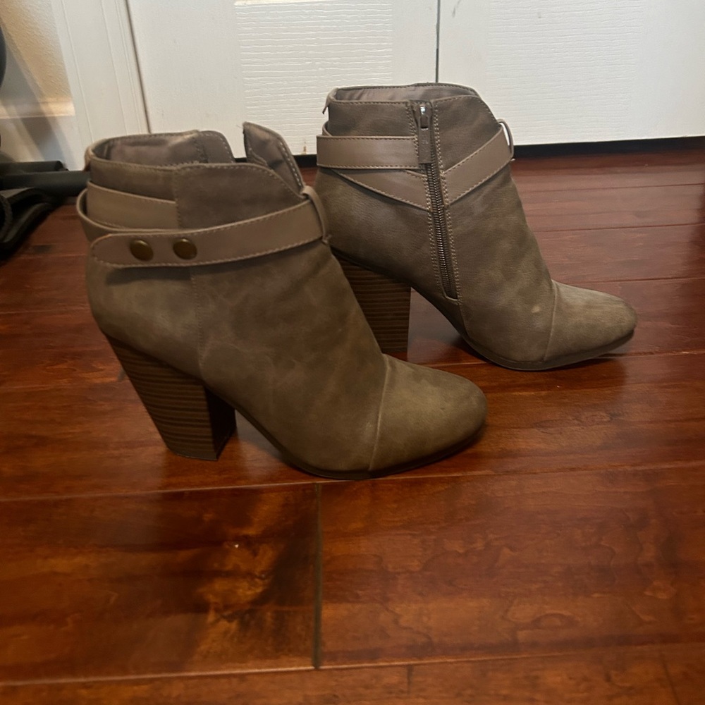 Ankle boots